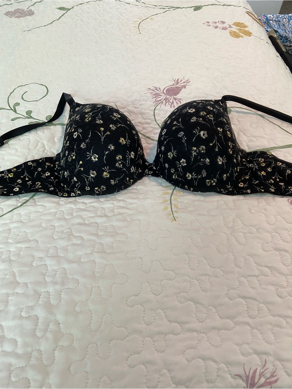 Victoria’s Secret Black Floral Push-Up Bra